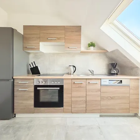 Appartement Tolstov - 3 Attic - Kitchen - 5 Min To Messe Dus Düsseldorf