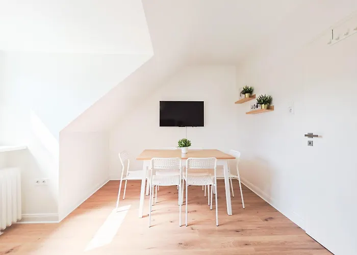 Apartman Tolstov - 3 Attic - Kitchen - 5 Min To Messe Dus *